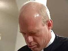 Jacob más emberek otthonába megy, hogy ellopja a legközelebbi ingyen suex barátai nyilvántartását, akik úgy döntöttek, hogy kapcsolatba lépnek Audrey Royal-val. A csapattársak imádkoztak, hogy megmentsék a bőrét, miután tudták, hogy hősünk általában egy gemkapcsot választ. Nem tett pusztító viselkedést, mert szeretője a házban elkapta a bűnözőket. Ő akadályozta vessző merülés durva térdre tolvajok y, majd használja a kezét, hogy megragad a herezacskó, azzal fenyeget, hogy tépje szét, ha nem hallgat az igazs