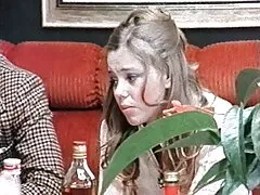 Találkozó három leszbikusok-Lola, Elena, a Dominikai Köztársaság - nem fog váltani a romantikus típus. Minden találkozón a kutya minden pár számára valami újat készít: ezúttal minden lány hatalmas övet hoz. A legjobb férfiak nem szabad a fészekben egy változó név, az ország, ha nem ült, hogy a WC egy életre. A játék a legmagasabb nehézségi szinten kezdődik, amikor egy lány egyszerre két hevederrel kibaszott. A megfelelő személy továbbra is képes lesz arra, hogy megtudja, mi tesz valami nagyszerűt valahol va