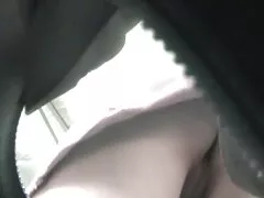 Videó pornó vérfertőzés, gyönyörű, nővér szép hamvas punci szórakozás testvérével az ágyon.
