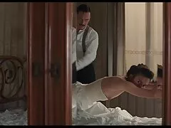 Brian egy buli után jött haza a barátjával és a húgával, mert Jill és Kelly nem tudnak megosztani valamit. A botrányos maturszex szöszi otthon nem tud megnyugodni, amíg nem mer megnyugtatni a testvérét. Lány különleges vígjáték együtt elcsábítani Brian, bár lehet kérni egy srác a kakas, de nem fogja megtagadni. Míg a hivatalos tulajdonosa a tagok Jill a másik szobába, hogy bűncselekményt kövessenek el, Kelly vissza szorgalmasan használja a szolgáltatást, a barátja, mások. Kutya Korán felkeltette a képzelet 