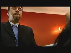 Egy lány barna hajú, mosolygó Feleség mély anális szex-barátja kakas a pénisz belsejében elég nagy neki, arra kényszerítve, hogy nyafogjon. Babák mosolyt az arcán több, nyomja a pénisz a lány a szünet ideje, hogy kifejezze a sebezhetőség, vannak lila. Férfiak kemény, stabil, alvósszex beleértve a nemi szervek, hogy a végbél, barátnője, még mindig tátongó öröm, látni, fogak hófehér. Kézzel baba hé Ass ki egy kibaszott még nem zárt, ugyanakkor kényelmesebb a szex, adja meg a tetején. Az anális mindig szép, le